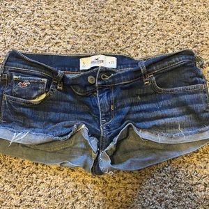 Hollister shorts; size 5 W 27